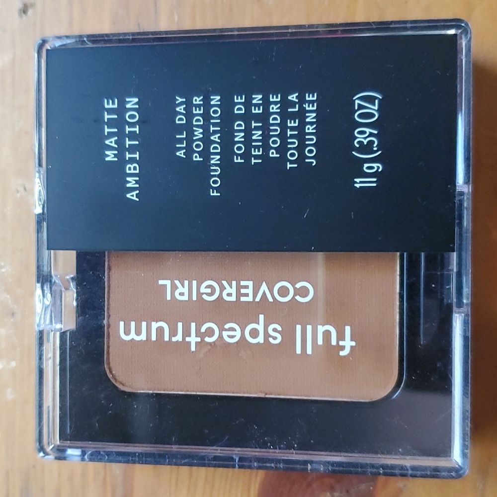 COVERGIRL Full Spectrum Matte Ambition All Day Powder Foundation